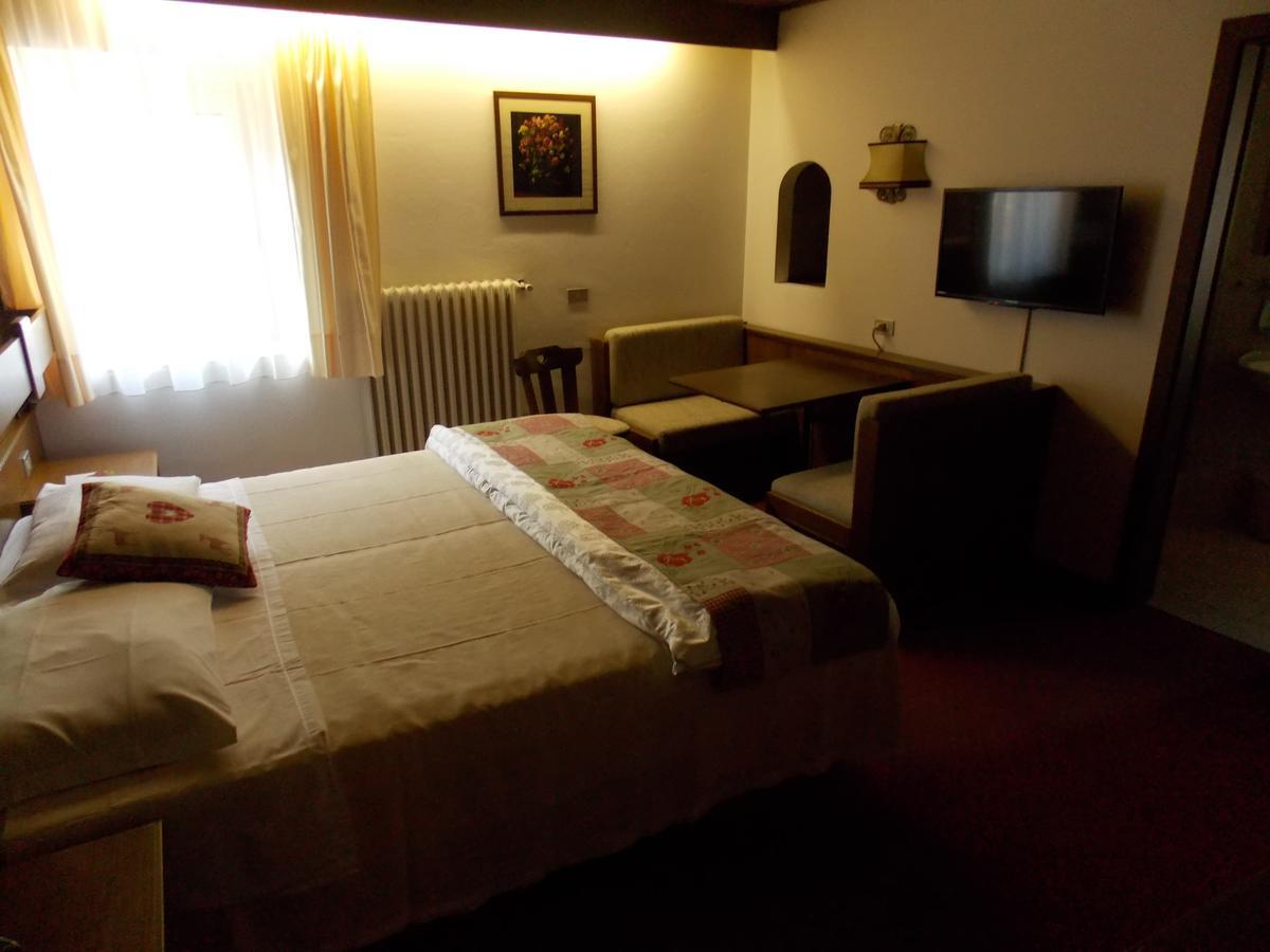 Sporthotel Enrosadira Campitello di Fassa Exterior foto